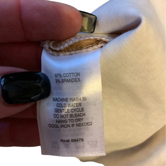 Kenar Women's Classic Activewear Shorts NWT, Size 8 4" Inseam. - Picture 6 of 8